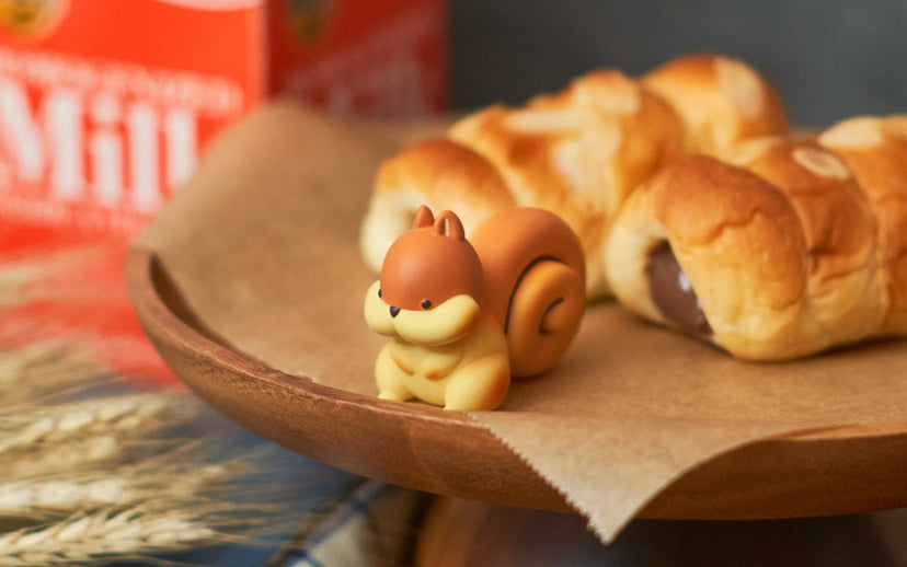 Animal Bakery Minifigure: Series 2 - Gift Mini Find