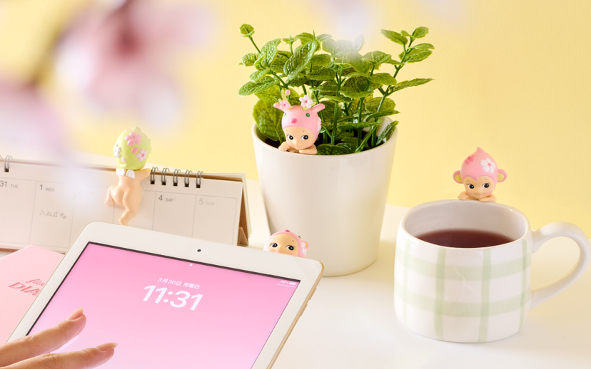 HIPPERS Cherry Blossom Series - Desk Buddy